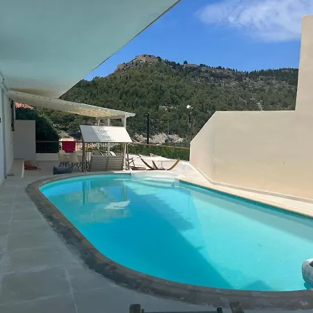 Vassilis Retreat 3* Asos