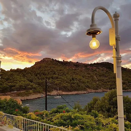 Vassilis Retreat Pensionat 3*