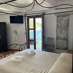 Konukevi Vassilis Retreat