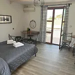 Guest house Vassilis Retreat 3*