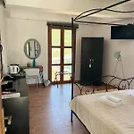 Vassilis Retreat
