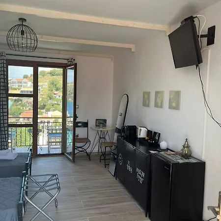 Vassilis Retreat Asos